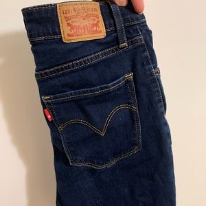 Dark Levi 721 High Rise Skinny Size 27